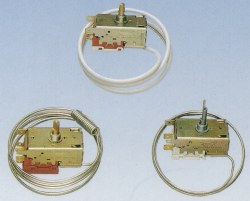 Electro mechanical control thermostat for refrigeration