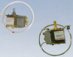 Electro mechanical control thermostat for refrigeration